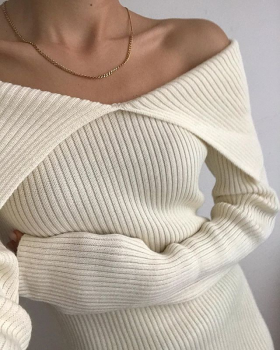 naszyjniki do swetrów na Instagramie
