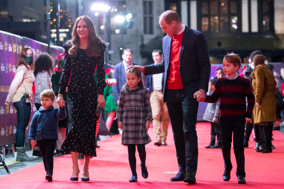 Kate Middleton i książę William pokazali swoją kartkę świąteczną. Głównym bohaterem zdjęcia jest mały książęLouis. To najlepsze, co zobaczycie dziś w internecie