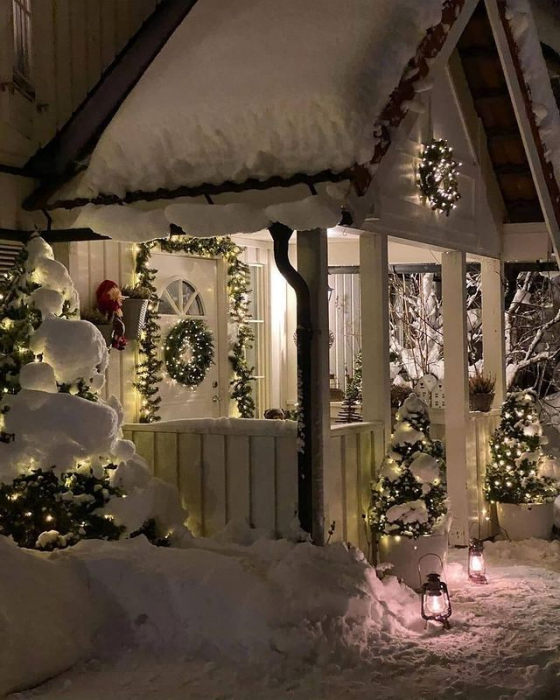 Ozdoby świąteczne przed dom - inspiracje z Instagrama