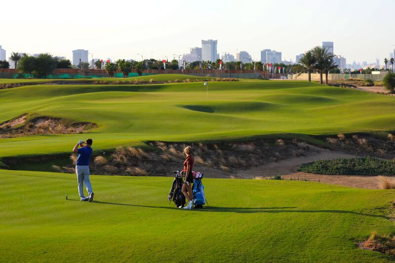 7 powodów, dla których warto zagrać w golfa w Dubaju