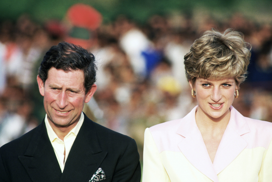 „The Crown 5”: Elizabeth Debicki jako księżna Diana i Dominic West w roli księcia Karola [ZDJĘCIA]