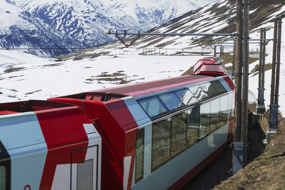 Pociąg panoramiczny w Szwajcarii