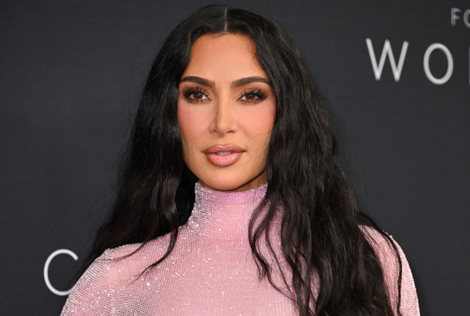 Kim Kardashian o walce z trądzikiem