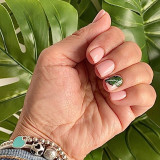 Botaniczny manicure