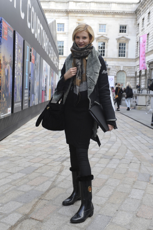 Street fashion z Londynu - modelki po godzinach