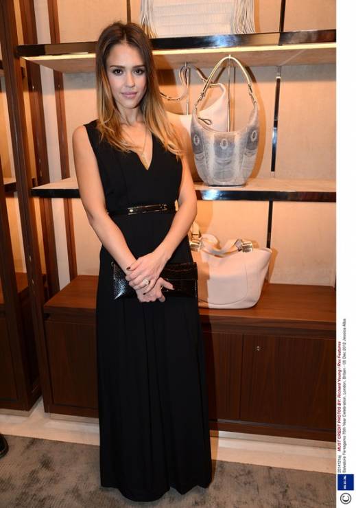 Jessica Alba na otwarciu butiku Salvatore Ferragamo w Londynie (fot. East News)