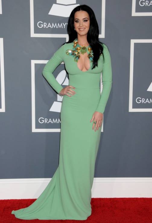 Katy Perry w sukni Gucci na rozdaniu nagród Grammy 2013, fot. East News