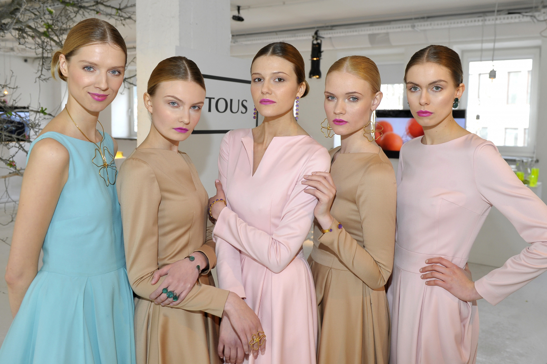Modelki (Natalia, Ewa Budka, Vera, Honorata i Ania) na prezentacji nowej kolekcji biżuterii Tous, fot. Akpa