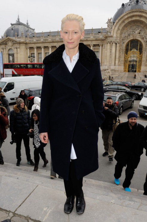 Gwiazdy na Paris Fashion Week: Tilda Swinton na pokazie Acne, fot. East News