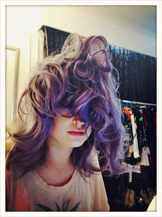 Gwiazdy na Twitterze: Kelly Osbourne "wstałam po 15 snu z taką fryzurą", fot. twitter
