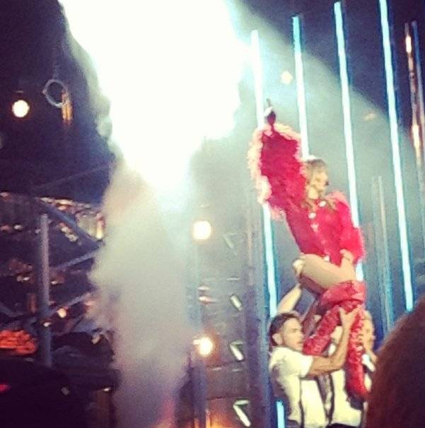 Gwiazdy na Twitterze, Billboard Music Awards 2013: Jennifer Lopez "#liveitup", fot. instagram