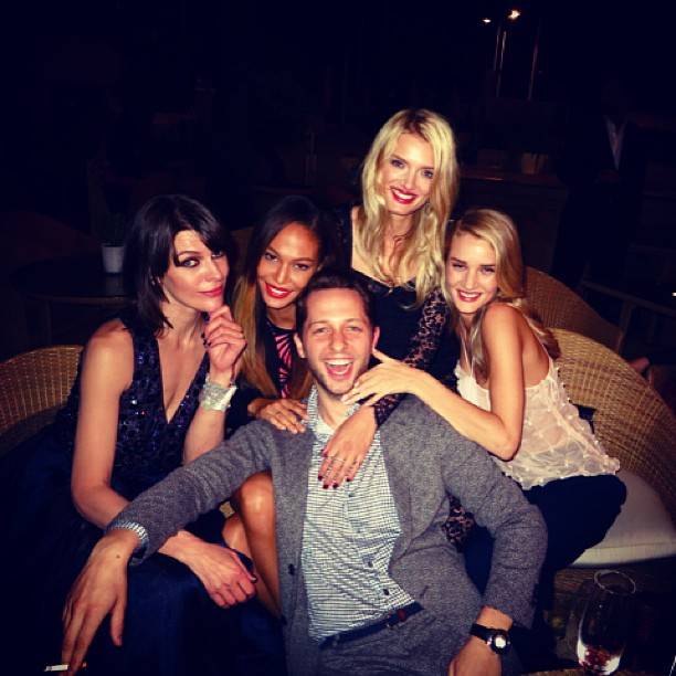 Modelki w Cannes: Blasberg w pięknym towarzystwie - Milla Jovovich, Joan Smalls, Lily Donaldson i Rosie Huntington-Whiteley, fot. Instagram Dereka Blasberga