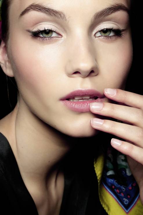 Ślubny manicure - trendy 2013