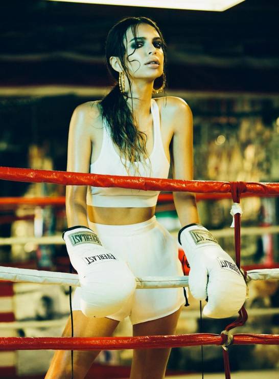 Emily Ratajkowski z "Blurred Lines" jako bokserka
