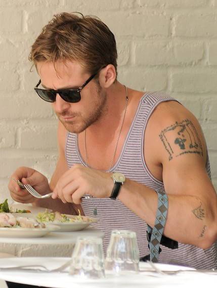 Tatuaże gwiazd: Ryan Gosling, fot. East News