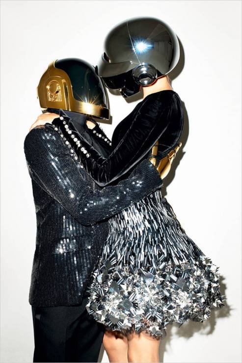 Daft Punk i Gisele Bündchen - trio idealne w sesji dla WSJ Magazine