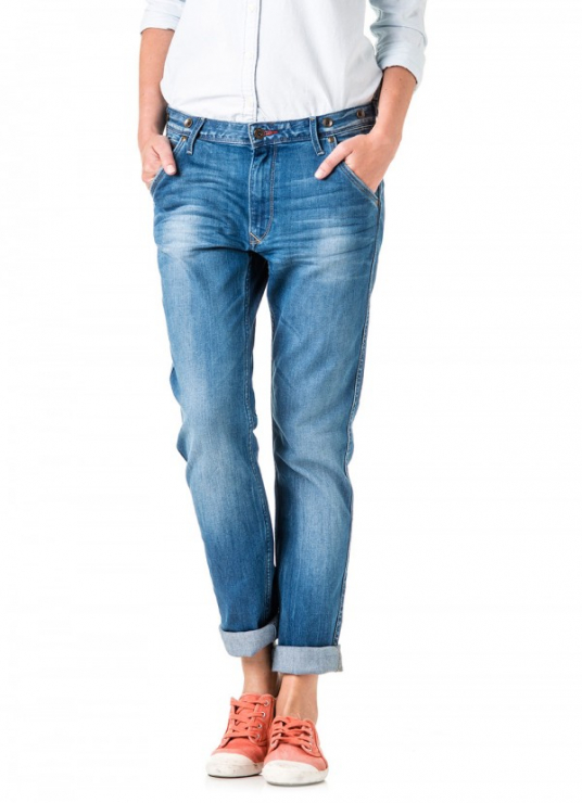 Boyfriend jeans - trendy wiosna lato 2014