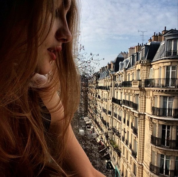 Aneta Pająk w Paryżu, https://instagram.com/aneta_spider/