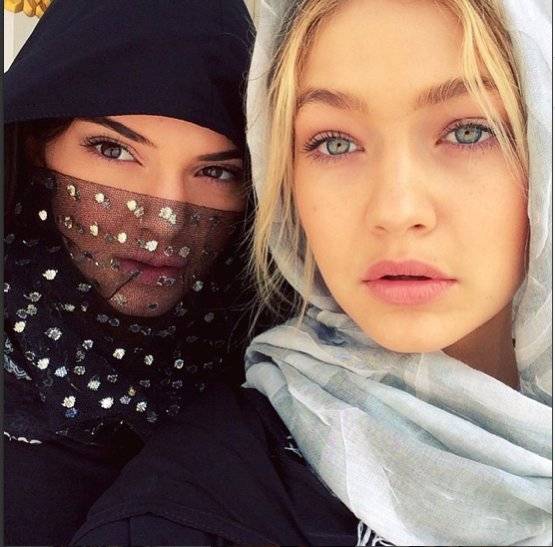 Gigi Hadid i Kendall Jenner
fot. instagram.com/gigihadid