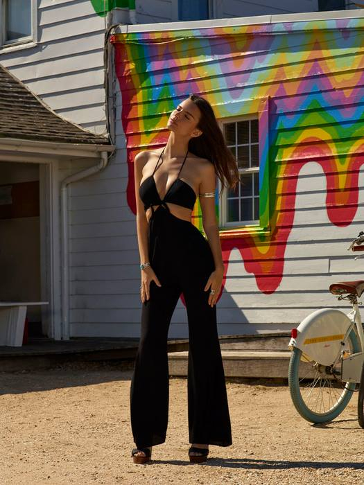 Emily Ratajkowski w kampanii Revolve Clothing lato 2015