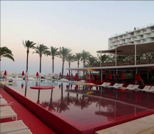 #pool - najpiękniejsze baseny na Instagramie,  fot. Instagram/anastasia_glamour