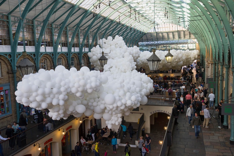 Balonowa chmura w Londynie