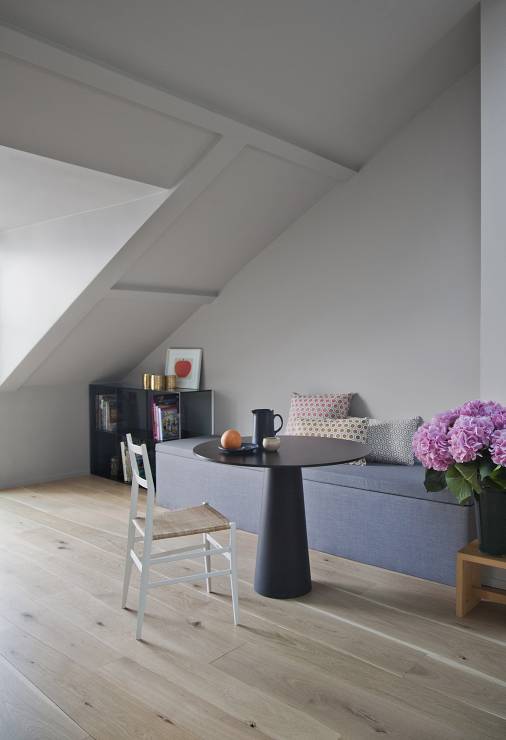 Wnętrze tygodnia: minimalistyczny apartament w Paryżu, proj. RMGB, fot. mat studio RMGB
 
