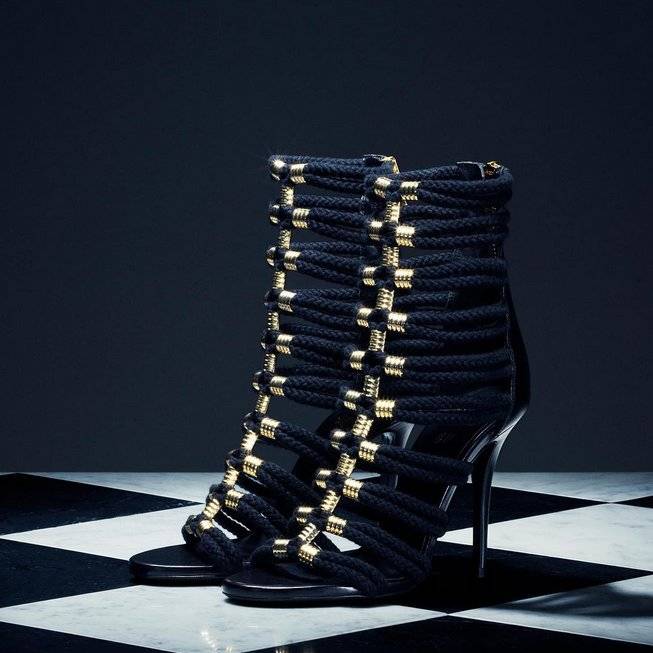 Kolekcja H&amp;M x Balmain wyciekła do sieci! fot. instagram kswartz83
buty ze skóry, 599 zł