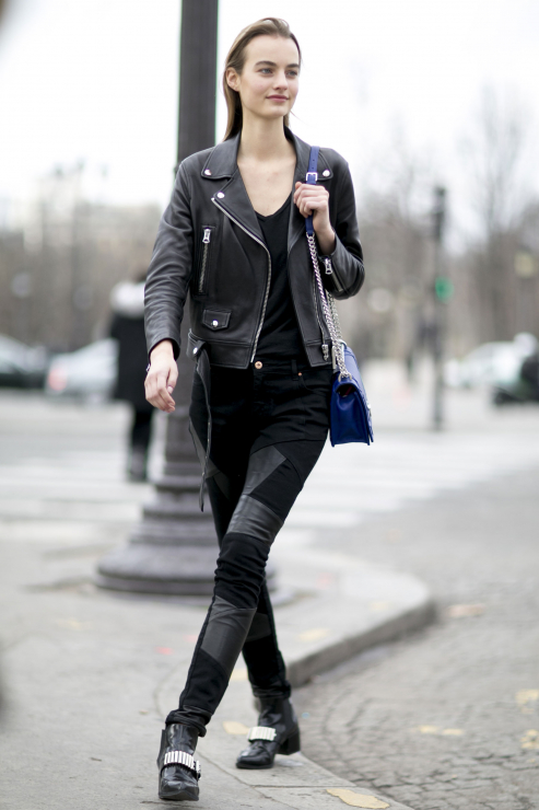 Street fashion: modelki off duty w Paryżu