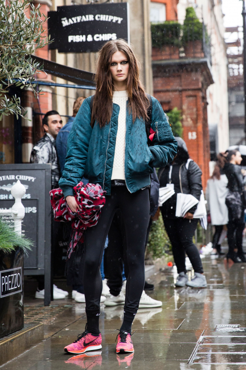 Street fashion: modelki off duty na London Fashion Week j-z 2016/2017