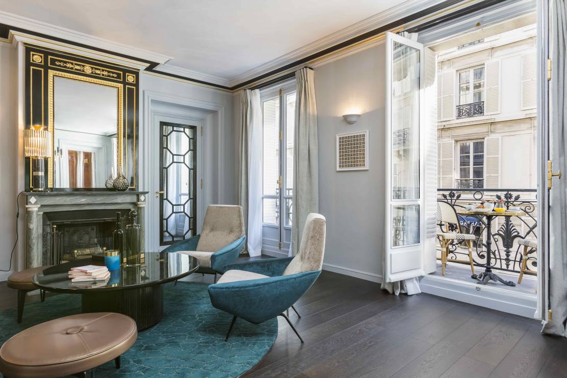 Wnętrze tygodnia: luksusowy i kolorowy apartament w Paryżu