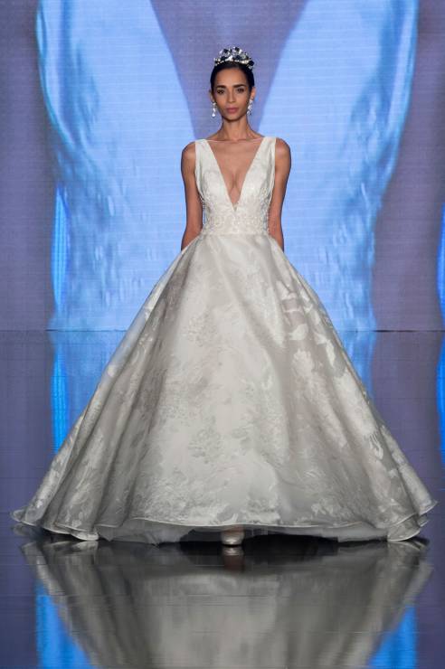 Suknie ślubne Alessandra Rinaudo wiosna 2017