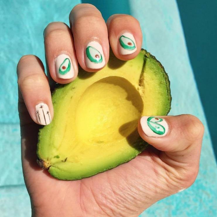 Fruit Manicure - owocowe paznokcie na lato, fot. @urbannailsinspiration