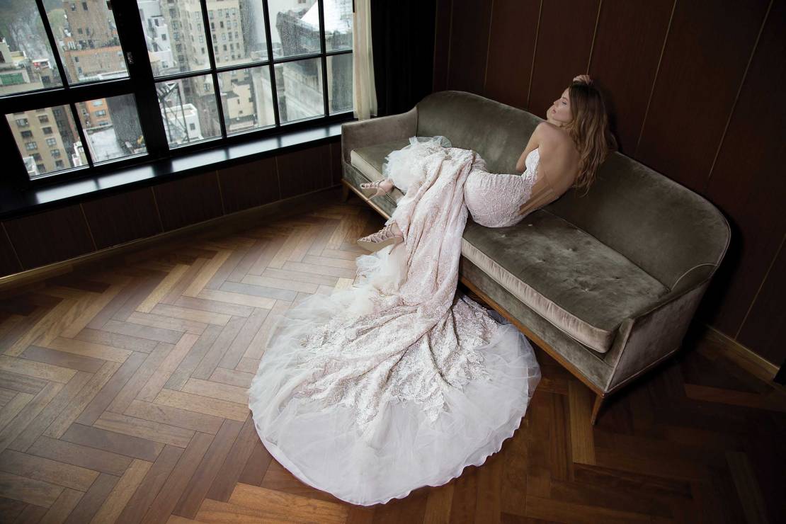 Magdalena Frąckowiak w sukniach ślubnych Berta Bridal