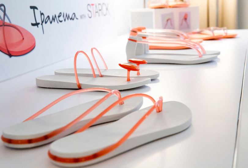 Philippe Starck projektuje kultowe klapki Ipanema