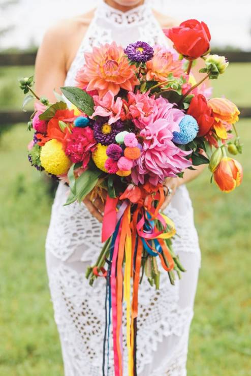 #WeddingBouquet - bukiet ślubny na Instagramie, fot. LARA HOTZ, via janehill.com