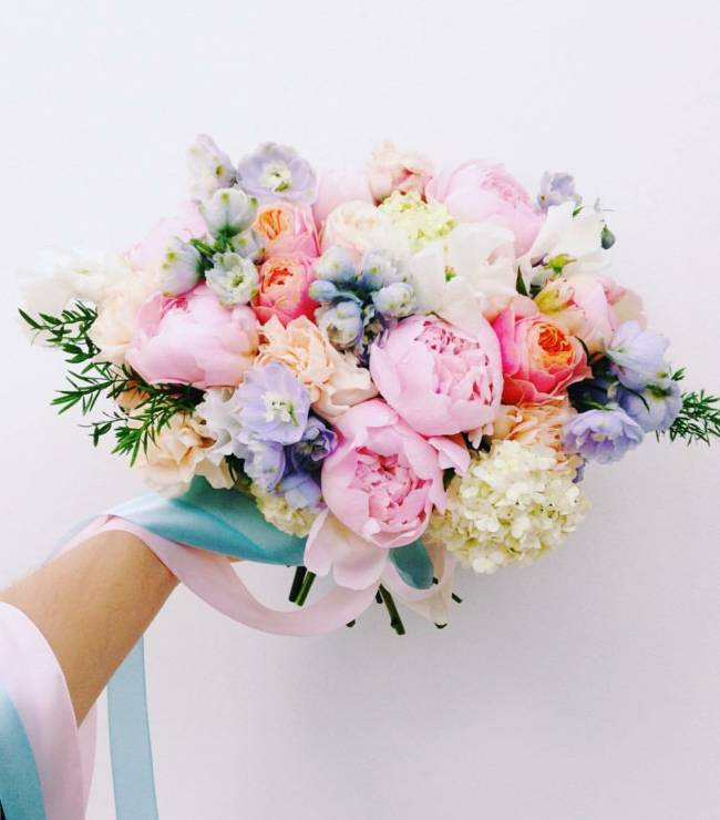#WeddingBouquet - ślubny bukiet na Instagramie , fot. Instagram/gardenn_studio