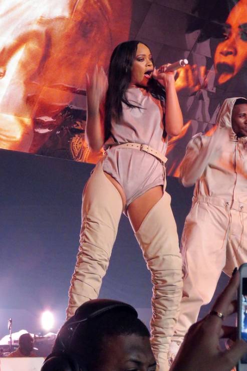 Rihanna na "The Anti World Tour" - zobacz kostiumy sceniczne