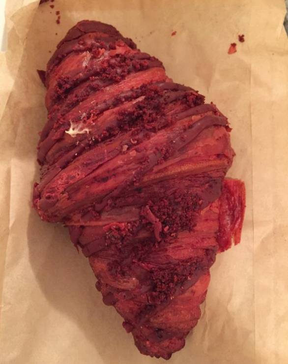 The Red Velvet Croissant - nowe modne śniadanie na Instagramie