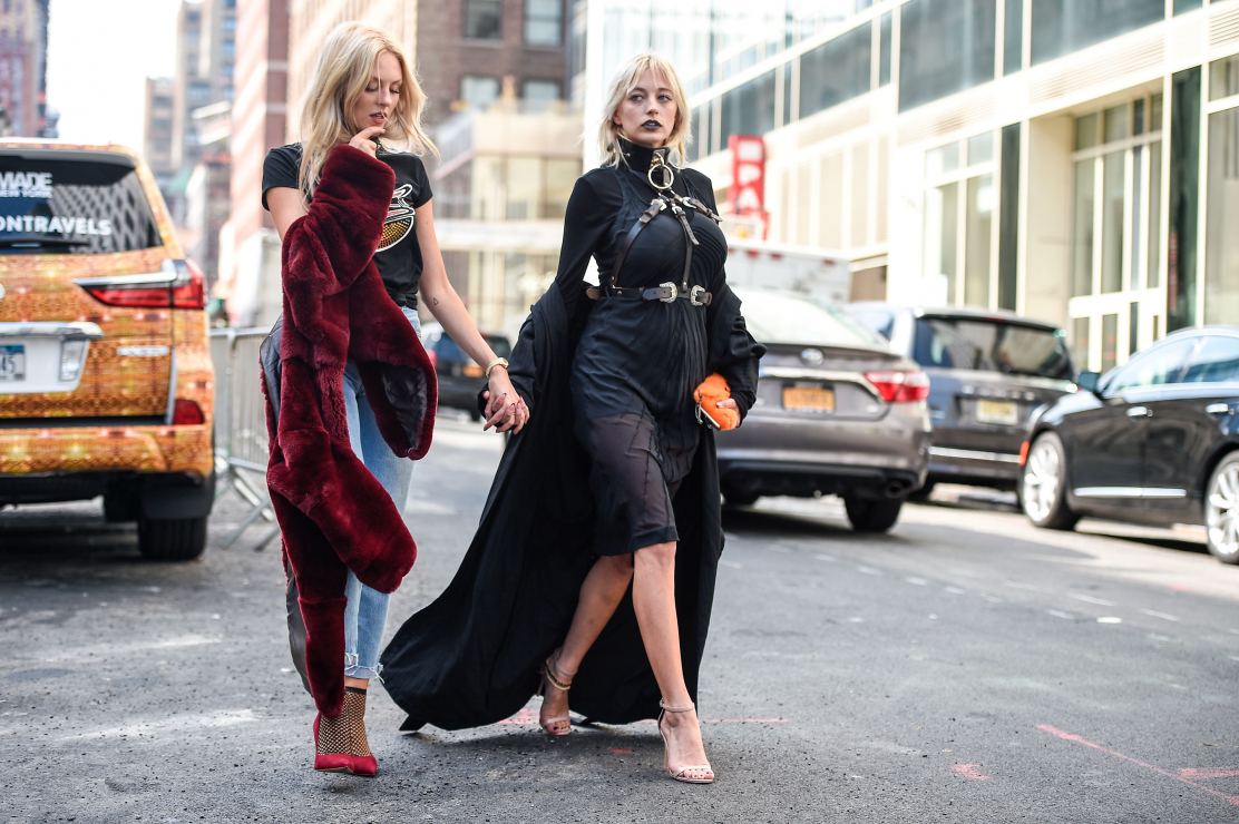 Street fashion: New York Fashion Week wiosna-lato 2017