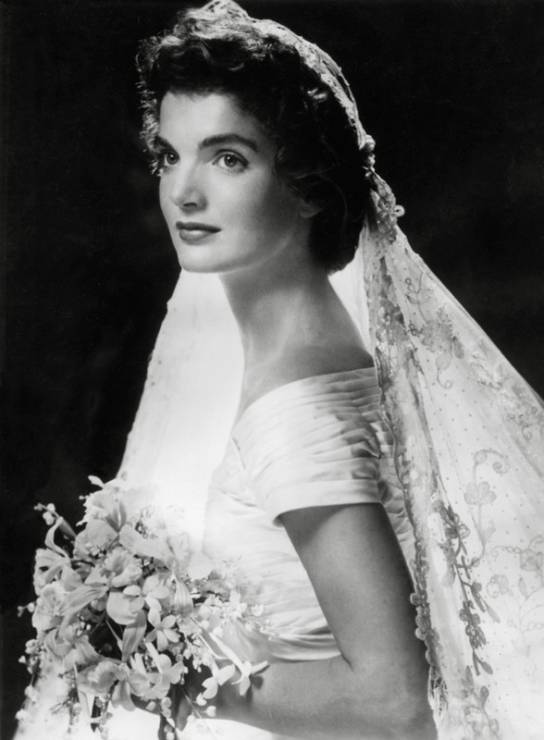 Słynne suknie ślubne gwiazd, Jacqueline Kennedy, 1953 rok