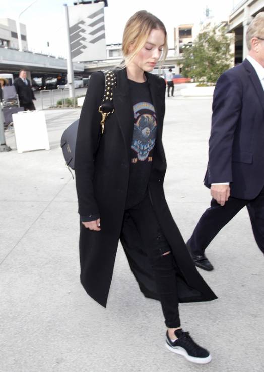 Gwiazdy prywatnie: najlepsze stylizacje, Margot Robbie na lotnisku w Los Angeles, 15