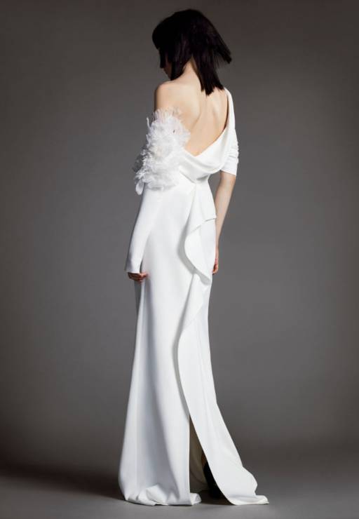 Suknia ślubna Vera Wang z odkrytymi plecami