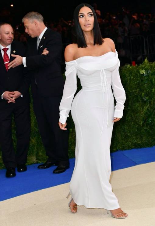 Kim Kardashian - Met Gala 2017, kreacja Vivienne Westwood