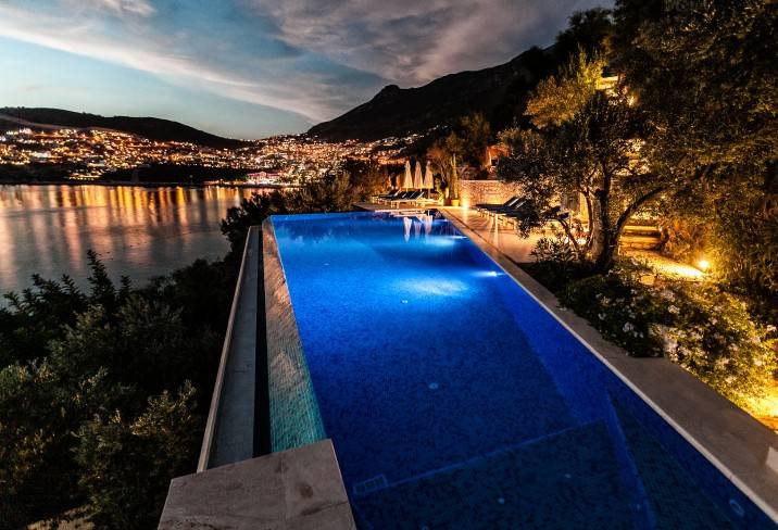 Turcja: Hotel Villa Mahal - infinity pool
