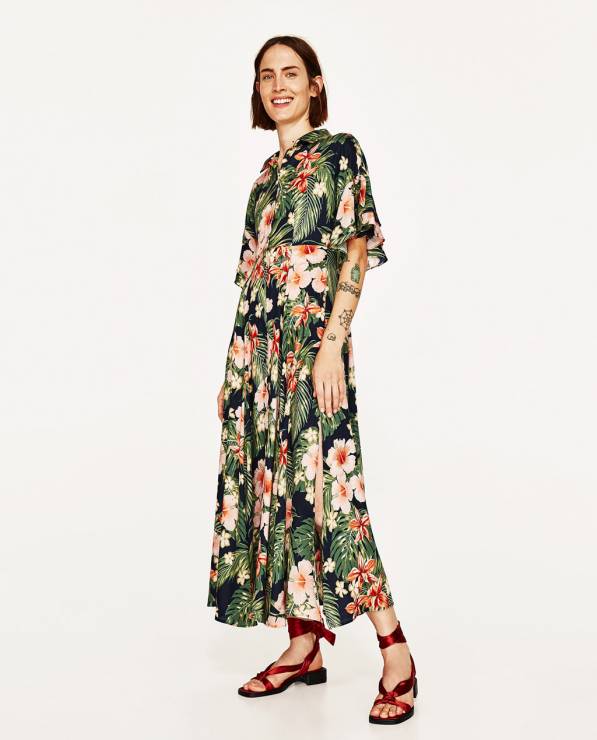 Długa sukienka w tropikalne kwiaty Zara