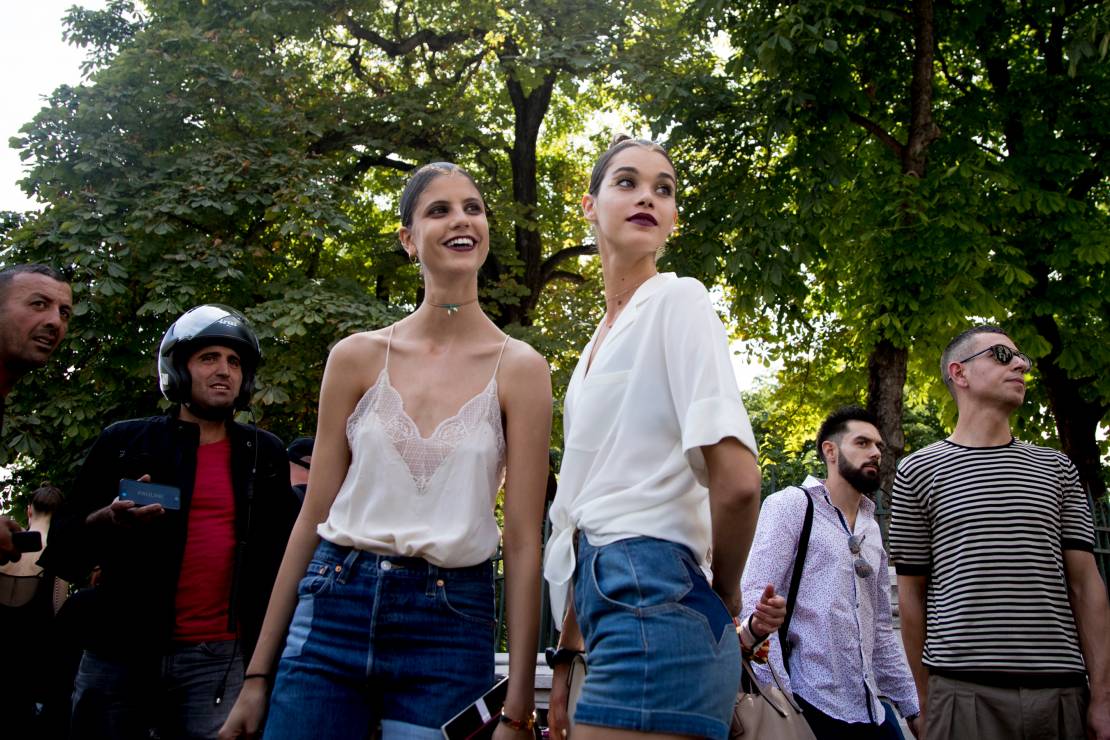 Street fashion:modelki na Paris Fashion Week haute couture AW17