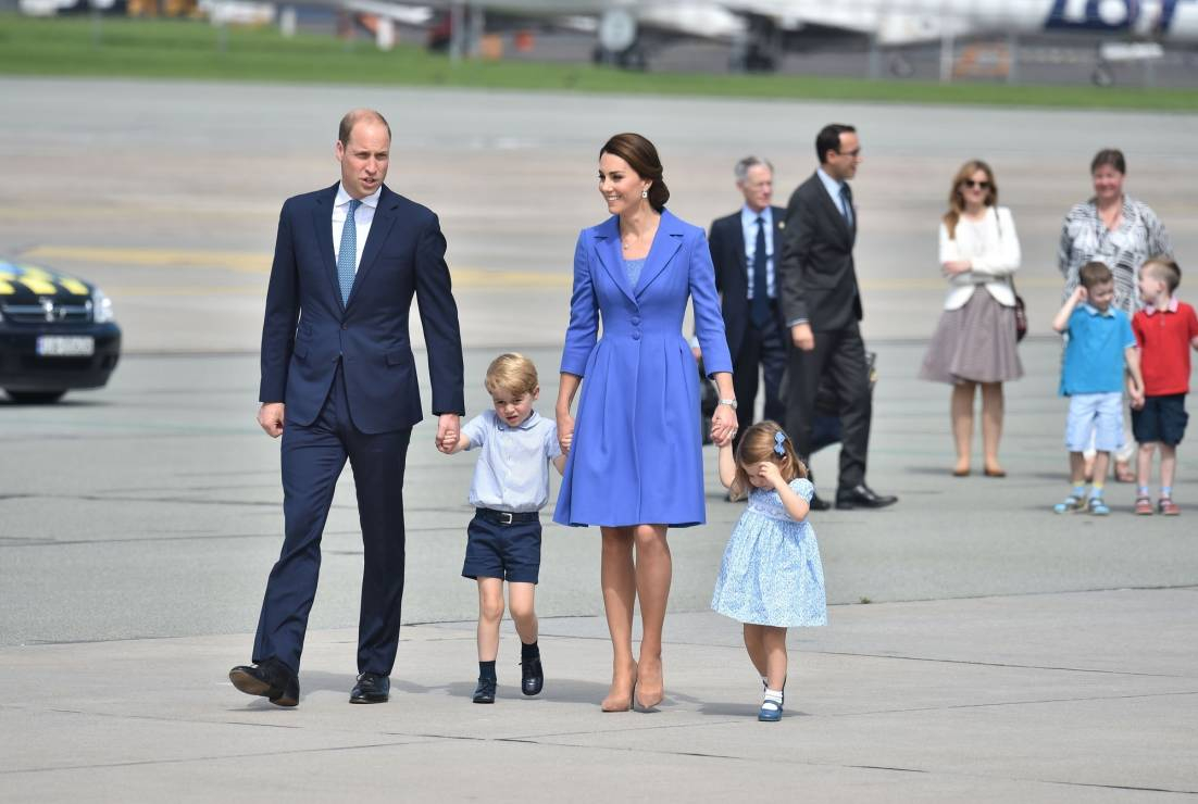 Charlotte i George w Polsce. Księżna Kate i książę William do do Berlina także polecieli z dziećmi