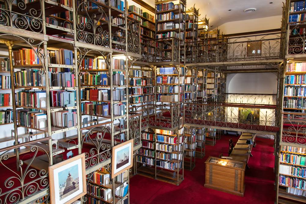Biblioteka na Cornell University, Ithaca, USA