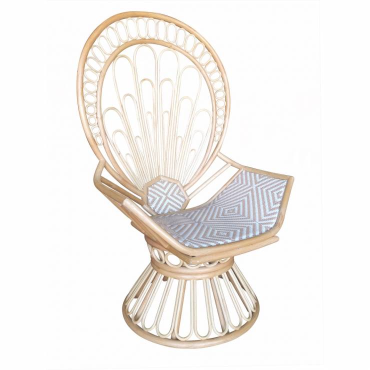 The Zahra Peacock Chair, Selamat